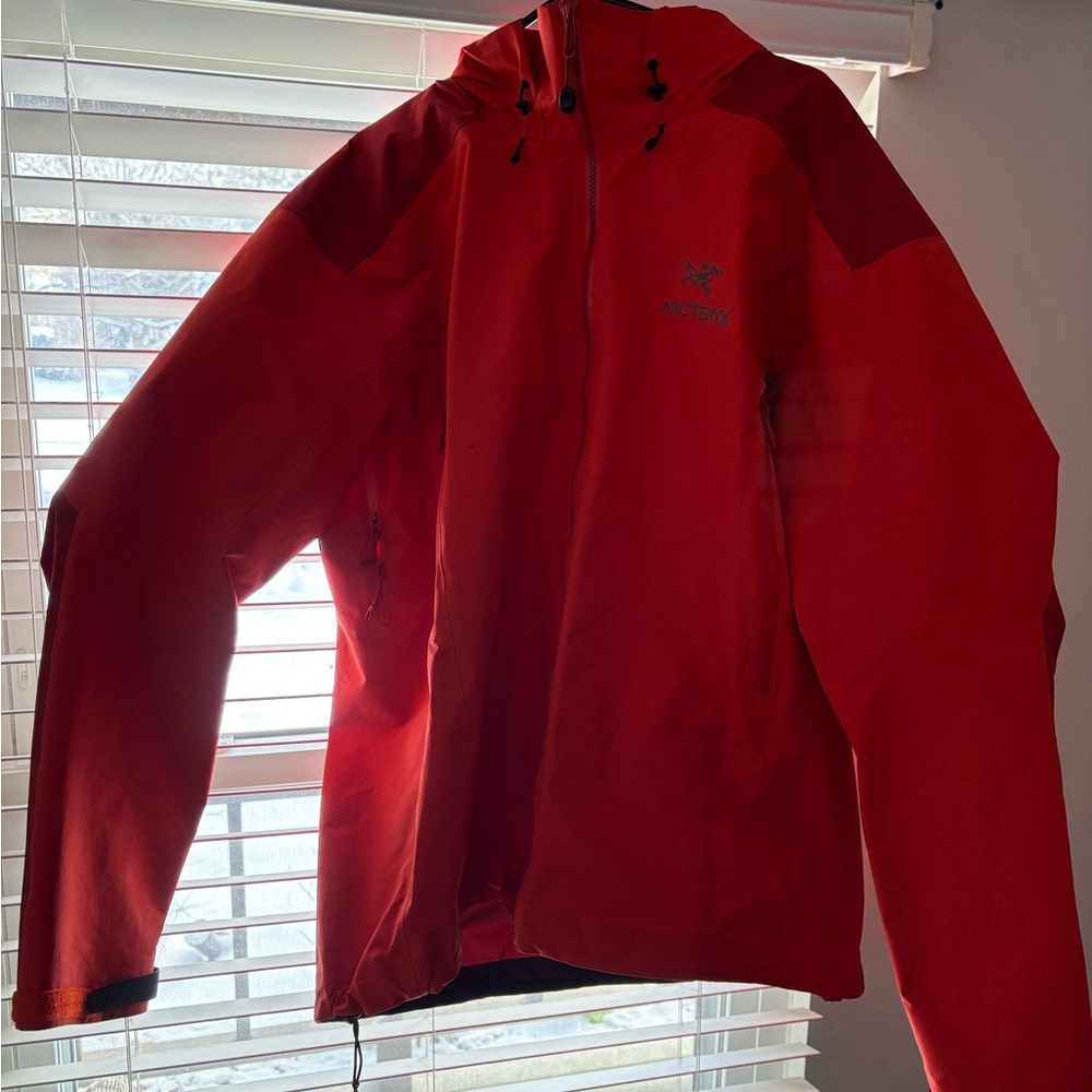 Arc'teryx Men's Beta AR Red Rain Jacket - Gore-Tex Pro Shell